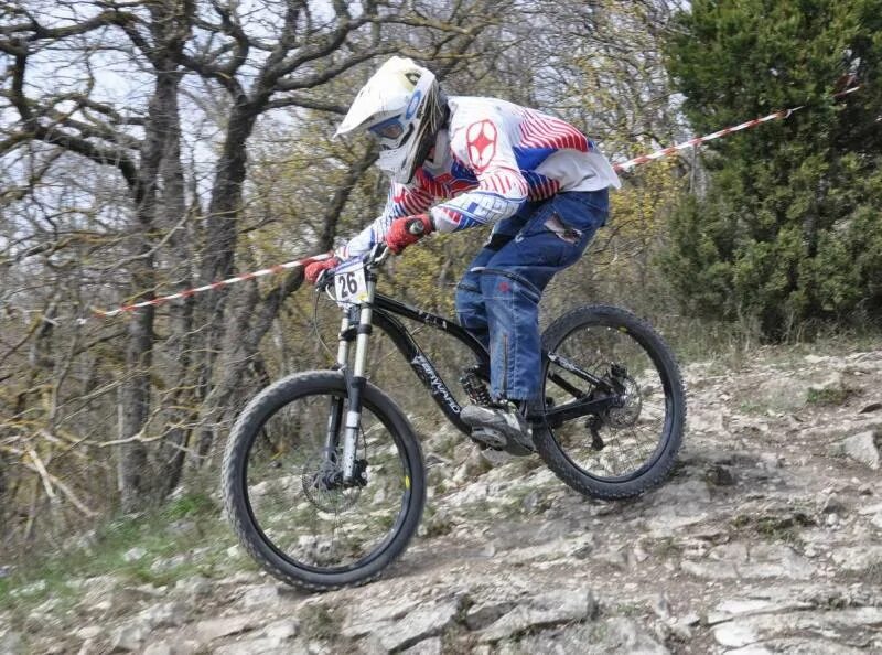 Forward action. Даунхилл forward. форвард дх. рама 21 downhill. даунхилл соревнования и первенство ставропольского края.