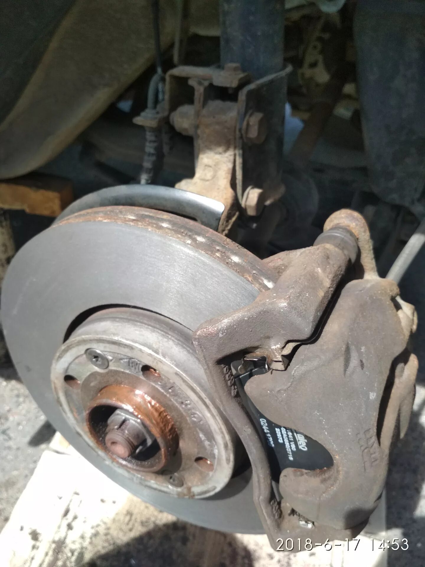 Largus cross 16 тормозной диск артикул. Abs 16901 тормозные диски. Диски тормозные колодки на заднюю ось лада ларгус кросс. Крепления тормозных дисков лада ларгус r15. Винт крепления тормозных дисков ларгус.