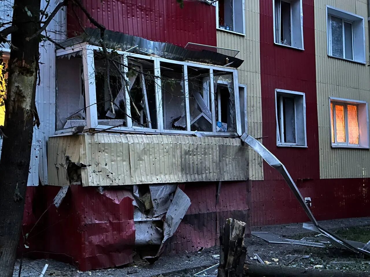 10. Шебекино белгородская область обстрел. Обстрелы шебекино 2023. Разрушение дома города. Разрушенные дома.