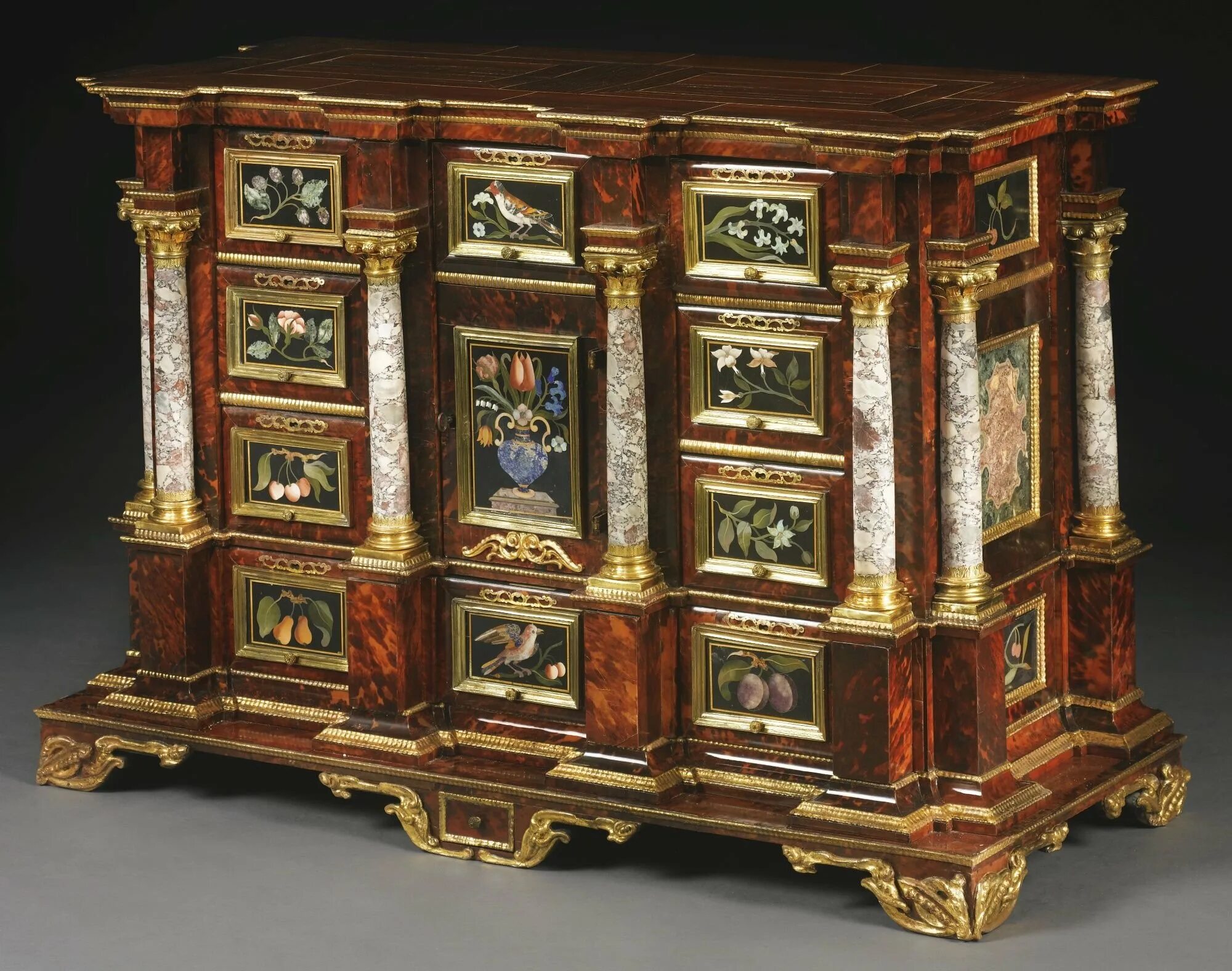Мебель 17 века. Мебель Барокко 17 век. Мебель стиль Барокко 19 век. Мебель эпохи Барокко в Италии 17 век.