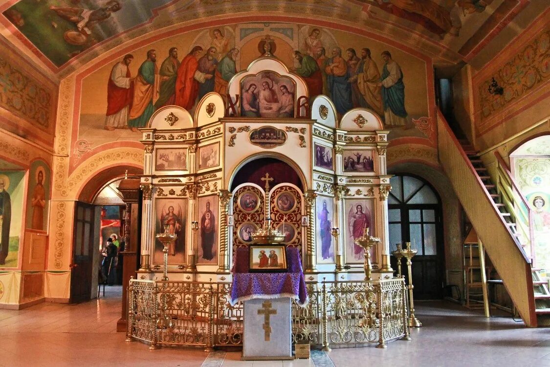 Церковь в посаде