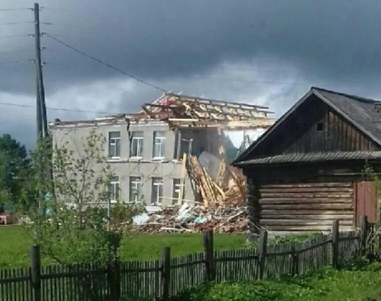 Поселок Щучье озеро Пермский край. Щучье озеро Пермский край Октябрьский. Щучье Озерская школа Октябрьский район Пермский край. Поселок Октябрьский Пермский край.