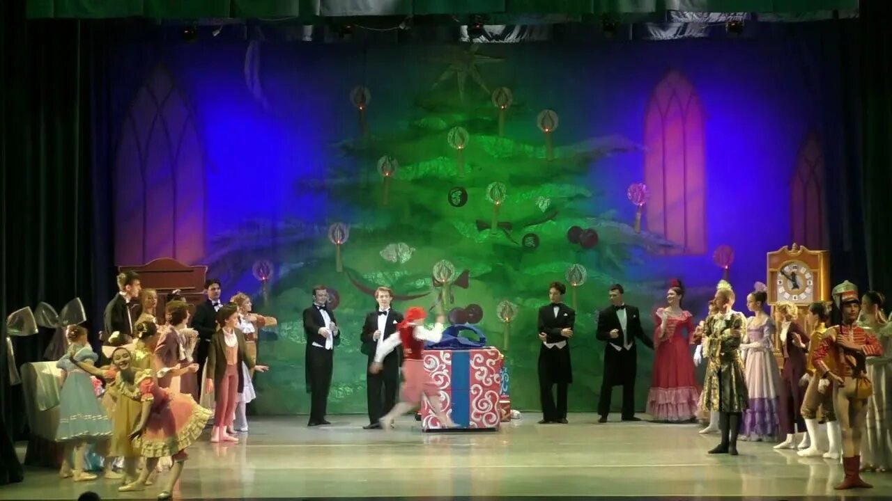 Щелкунчик сад мытищи. Падетруа щелкунчик кмти им г. п вишневской.