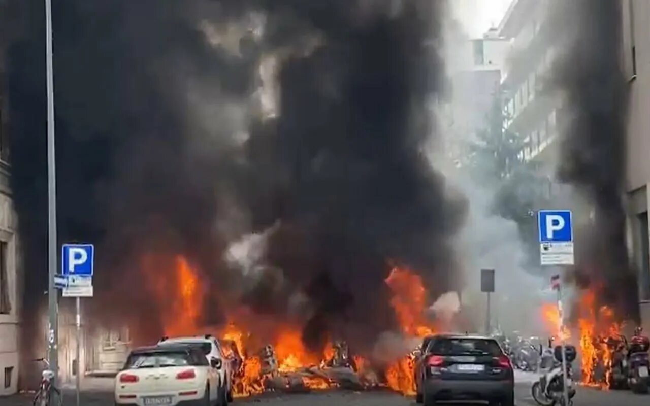 Горящее здание. Пожары. Пожар в городе. Пожар в здании.