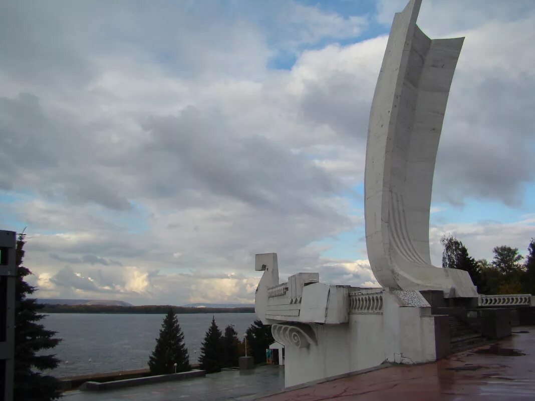 Стела "Ладья" в городе "Самара"