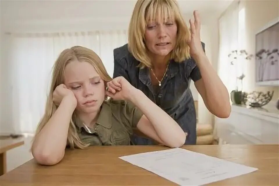 Bad daughter. Мама ругает подростка. Ссора с сестрой. Ссора с мамой во сне. Мама злится за уроками.