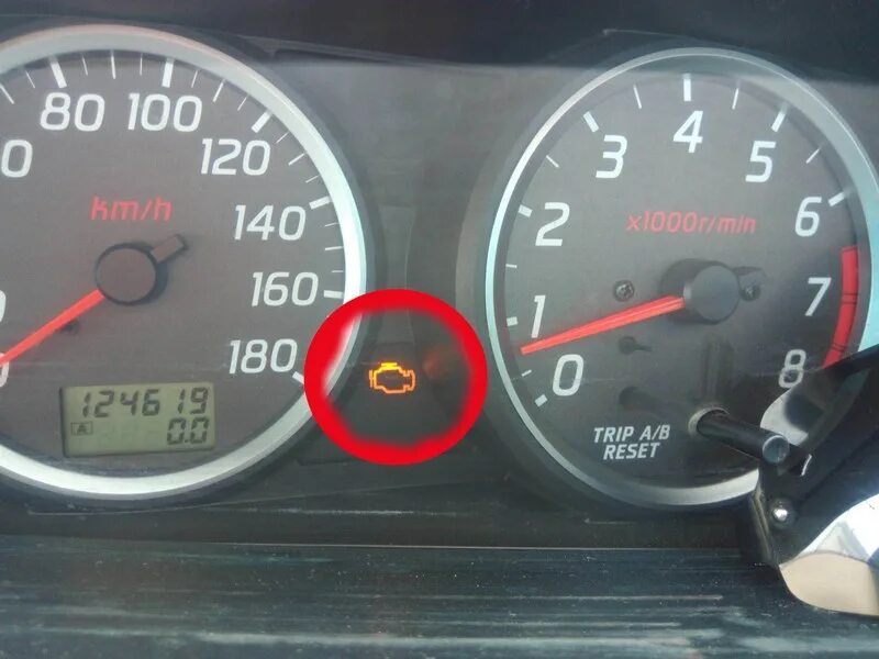 Загорается сигнализатор двигателя. Nissan qashqai 2010 желтый индикатор двигателя. индикатор check engine загорелся. nissan primera р12 горит значок иммобилайзера. nissan primera p12 горит датчик перегрева.