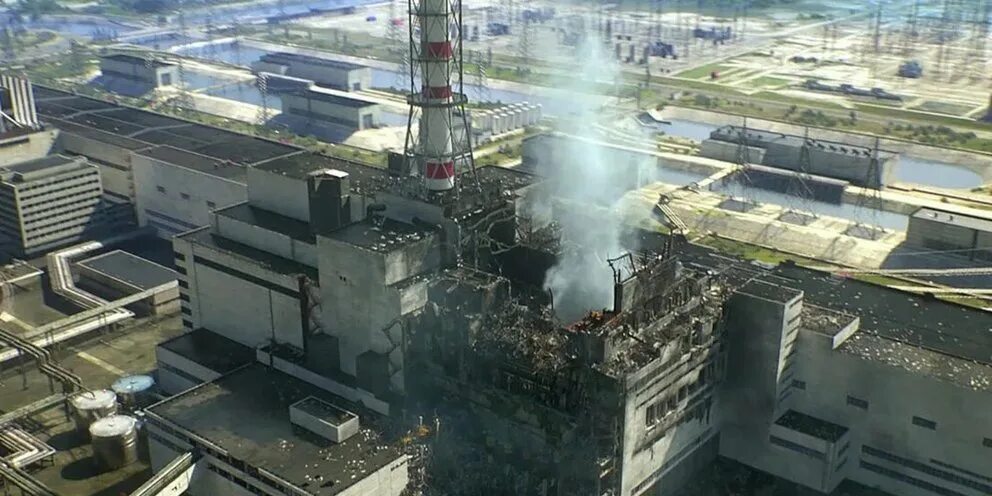 4 Энергоблок Чернобыльской АЭС 1986. Разрушенный 4 энергоблок ЧАЭС. ЧАЭС 26.04.1986. Чернобыль взрыв атомной станции 1986. 26 апреля 2021 г