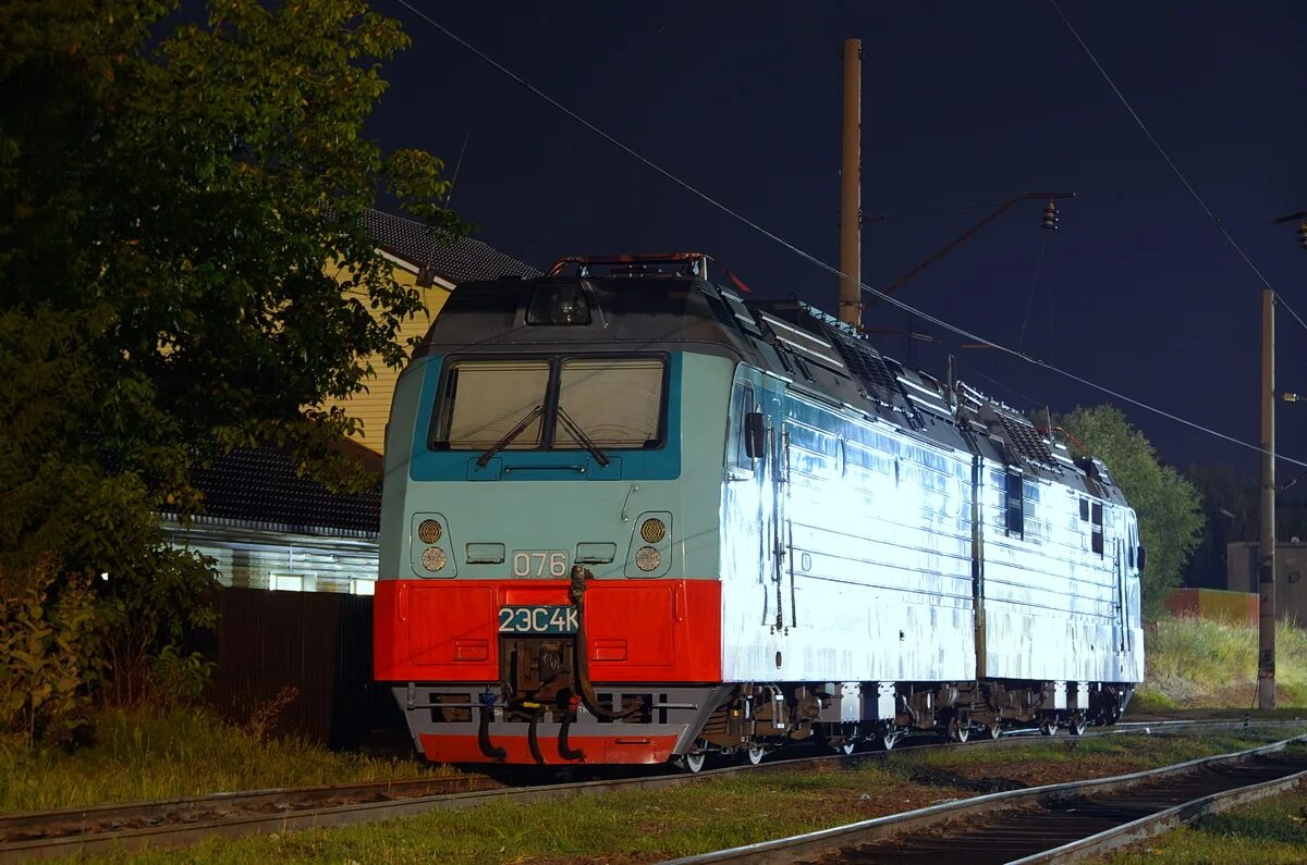 Электровоз 2эс4к 076. 2эс4к 113 горячий ключ. 2эс4к 100. Эп2к депо горячий ключ.