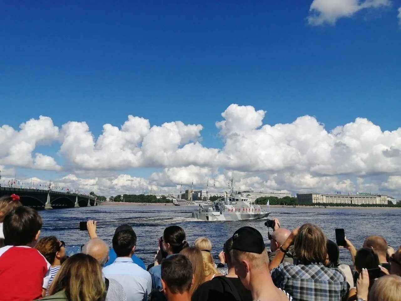 Парад ВМФ 2018 Санкт-Петербург. Военно-морской парад в Санкт-Петербурге 2020. Военно морской парад Санкт Петербург 2020 года. Корабли на Дворцовой набережной. Курортный сбор в питере 2024