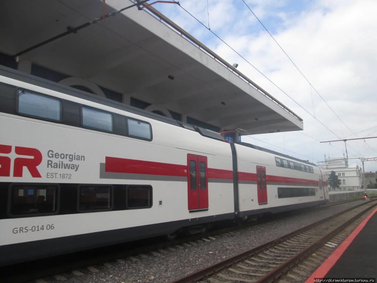 Махинджаури вокзал. Жд станция батуми. Stadler поезд тбилиси батуми. Махинджаури (станция). Stadler тбилиси батуми.