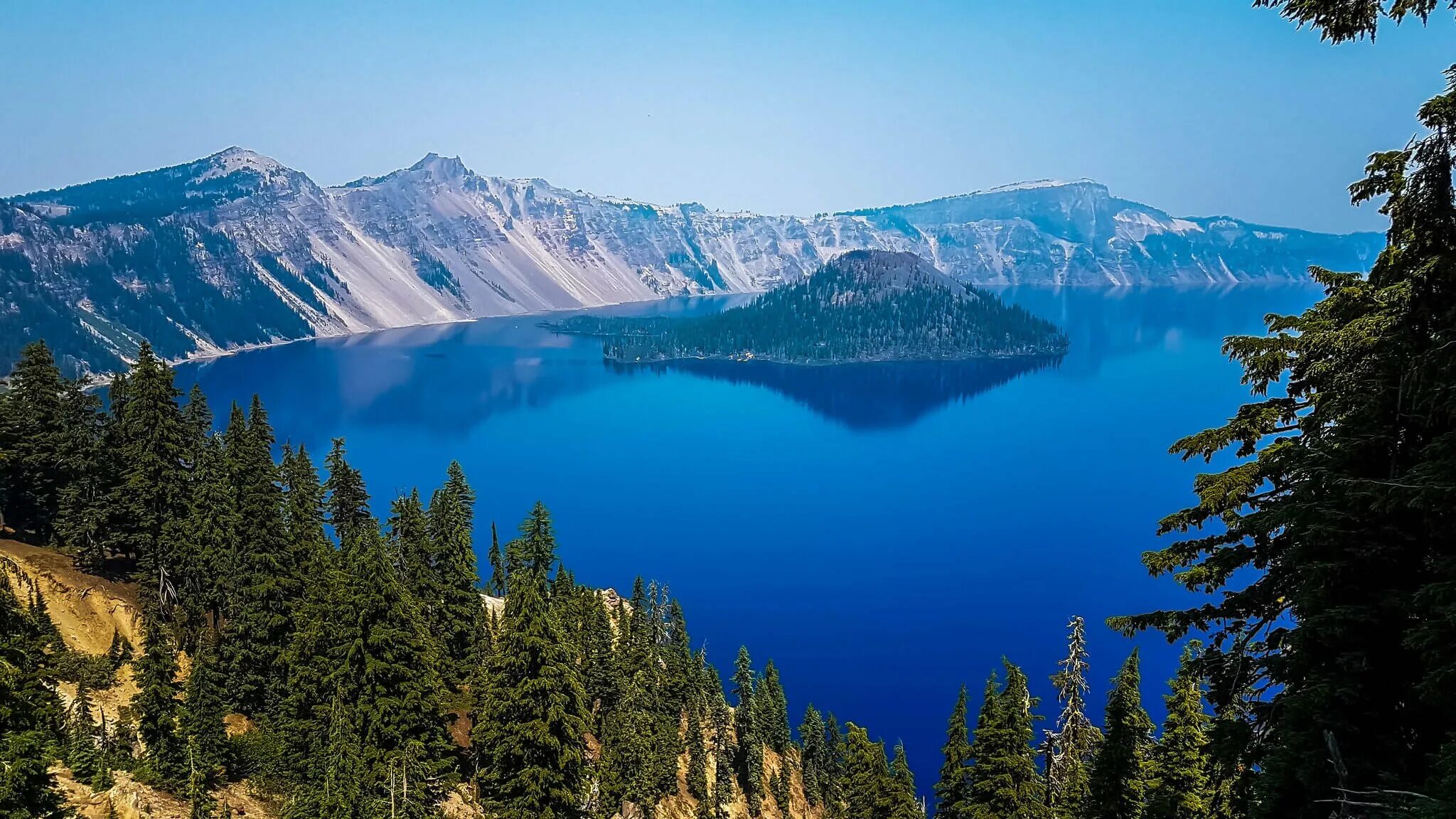 The world deepest lake is lake. Озеро Крейтер США. Озеро Байкал. Озеро Орегон. Солт Лейк озеро.