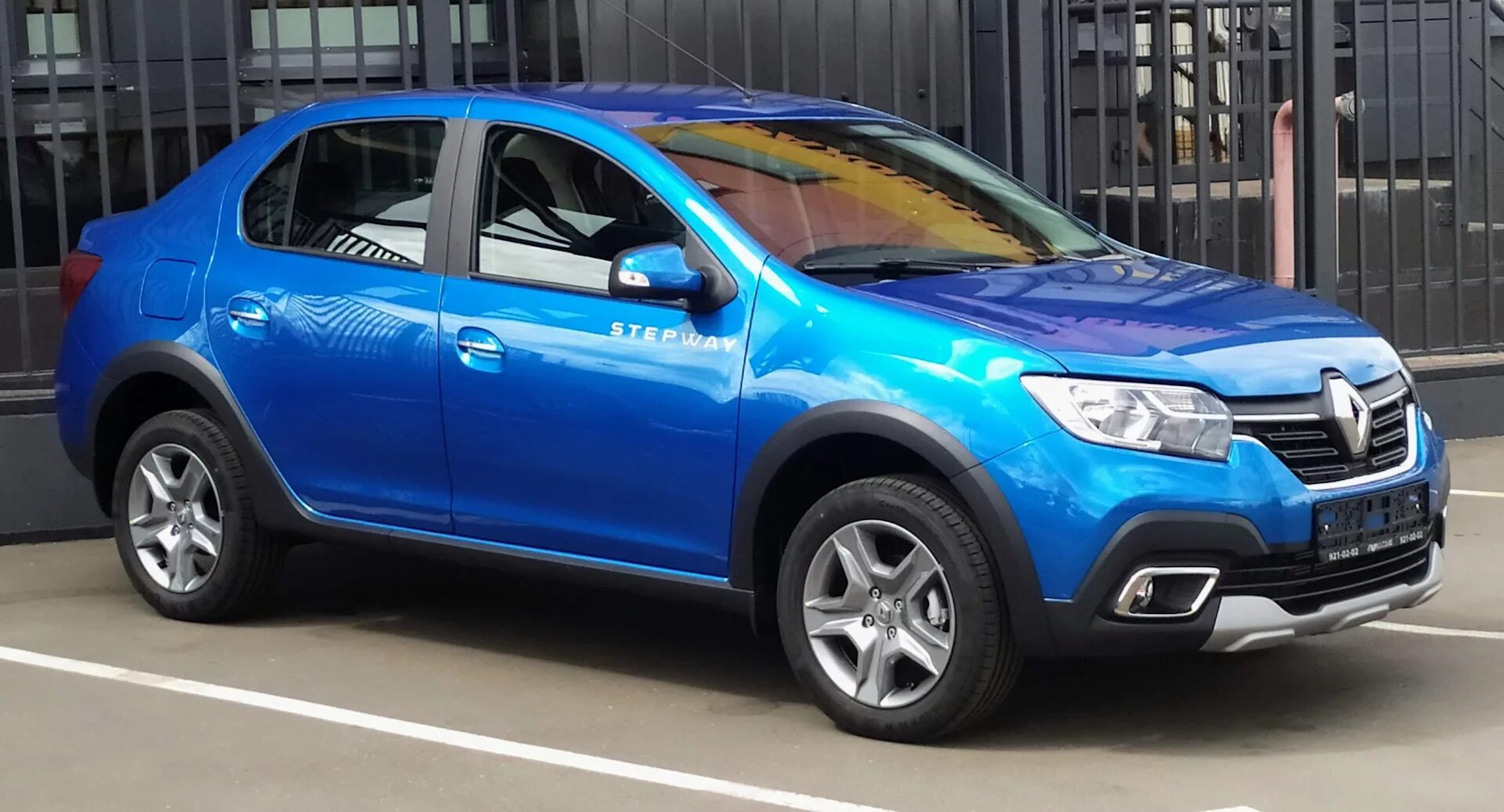 Рено Логан степвей 2019. Рено Логан 2 степвей. Renault Logan Stepway Stepway. Рено Логан степвей 2022. Рено логан степвей бу купить