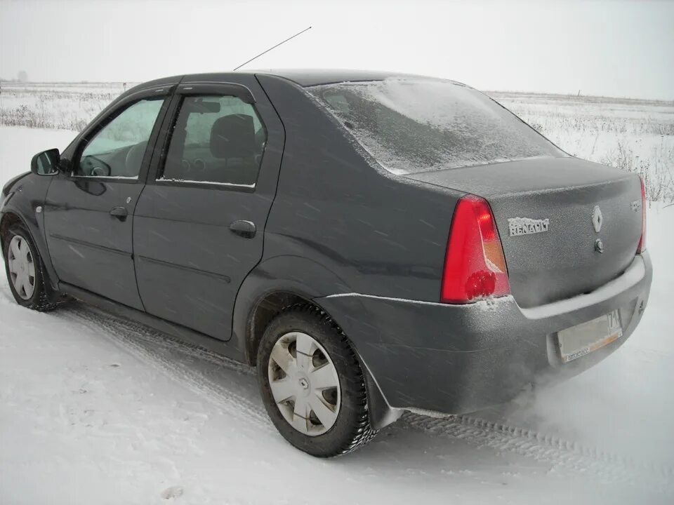 Renault Logan 1995. Рено Логан 18. Рено Логан 18 года. Renault Logan 10.