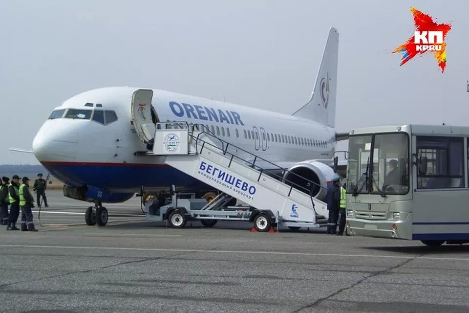 Самолёт москва набережные че. Улица хасана туфана набережные челны. Аэропорт бегишево набережные челны. Москва-набережные челны авиабилеты. Авиа челны.