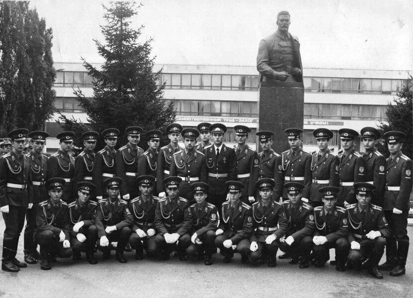 Орджоникидзевское высшее военное училище. Орджоникидзевское высшее военное училище. Омское общевойсковое командное училище. Орджоникидзевское высшее военное училище. Орджоникидзе военное училище.