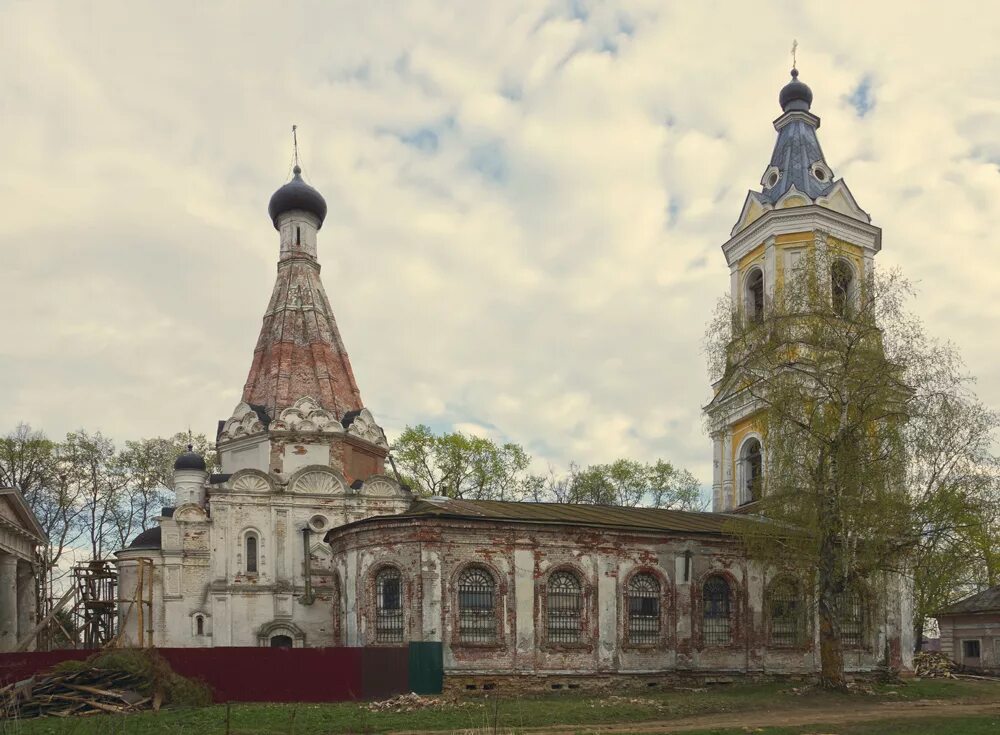 Смоленская церковь в селе смоленском