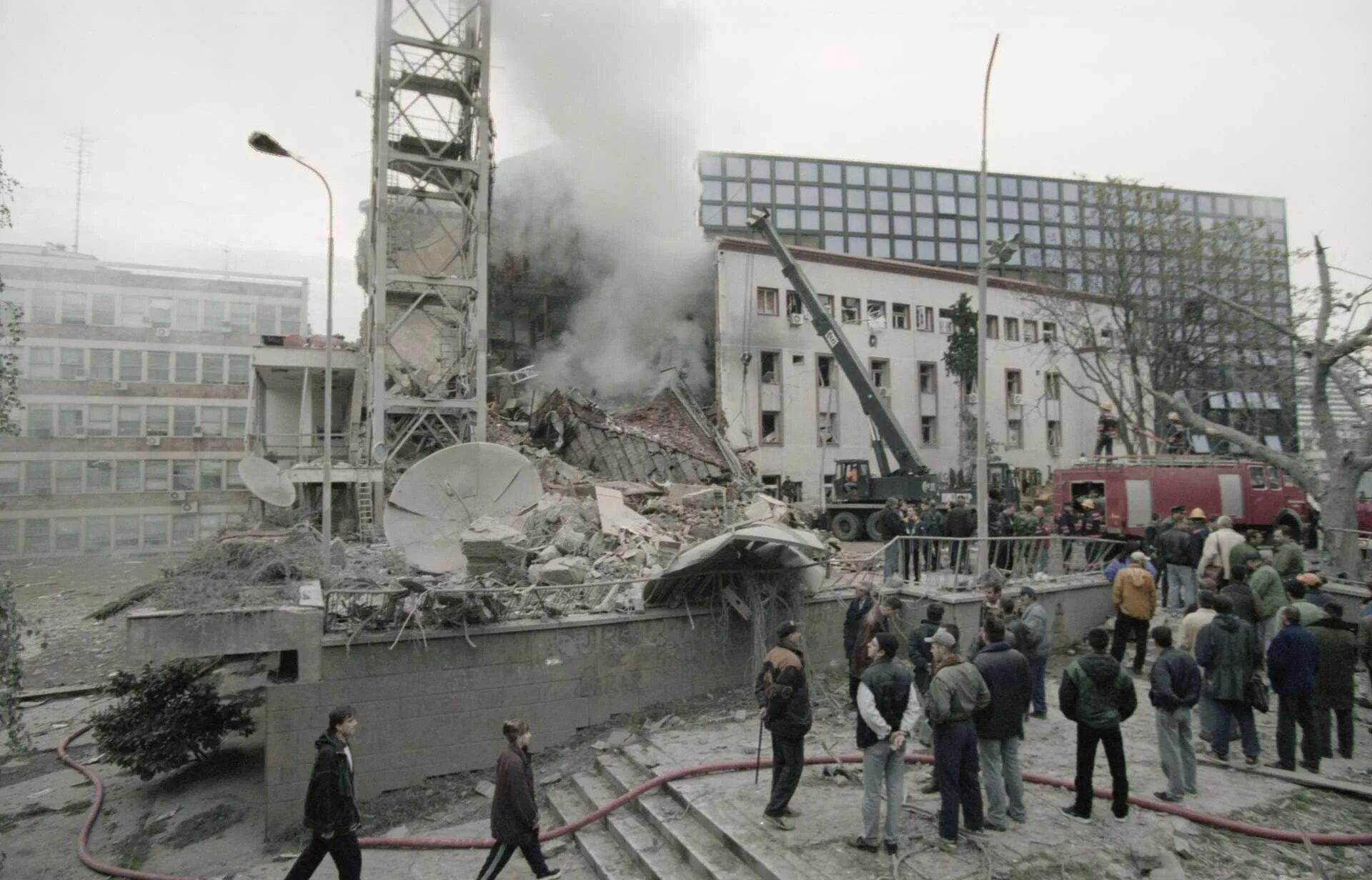 Военная операция против югославии. Белград 1999 год. Сербия после бомбардировок 1999. Бомбардировки Сербии в 1999 году. Белград НАТО 1999.