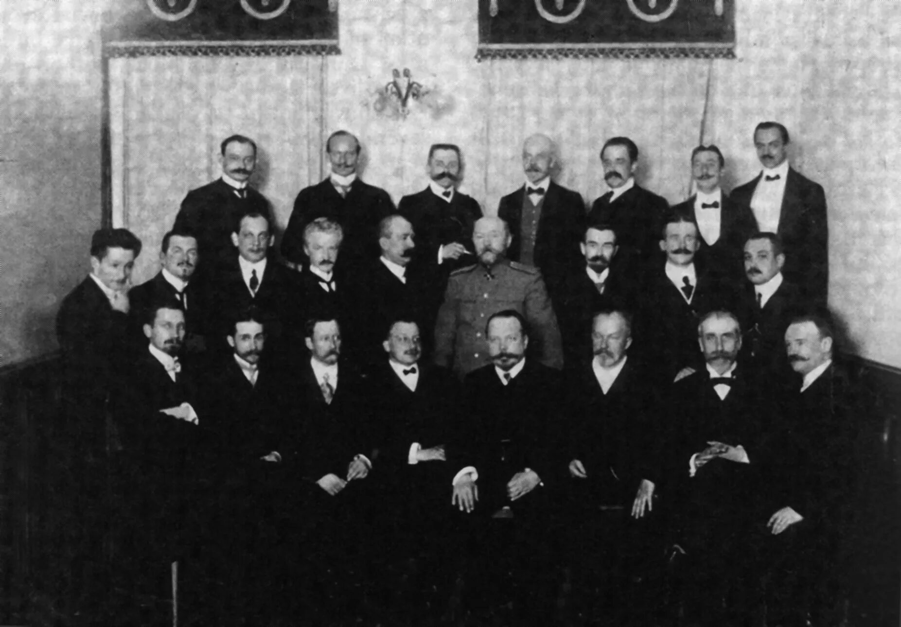 первые сообщества. община древних людей. ученики иисуса христа 12 апостолов. первые сообщества. родовая община в первобытном обществе.