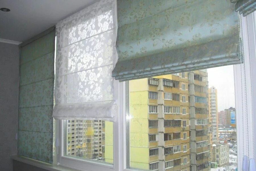 Римские шторы на балконные окна. Римские шторы pikamo. Римская штора эскар "бэйлис". Римские шторы на лоджию. Рулонные шторы на балкон.