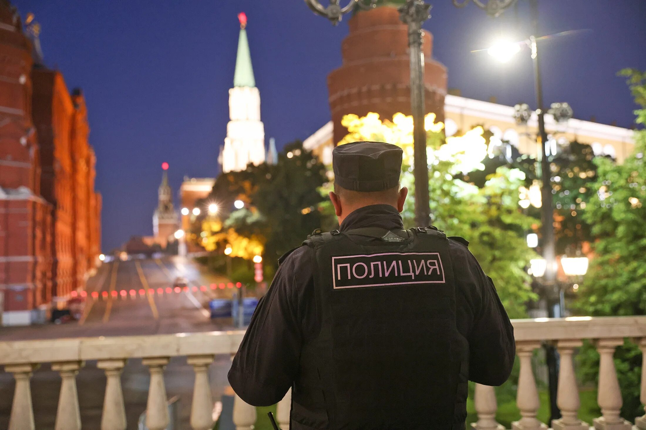 Отмена массовых мероприятий в москве сейчас. Полиция России. Полиция Москвы. Полиция картинки. Фотосессия полиция.