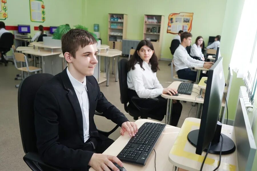 Туров вадим белгород. Школьник программист. Комплект первокурсника рудн. Туров вадим белгород. Моу сош 30 белгород.