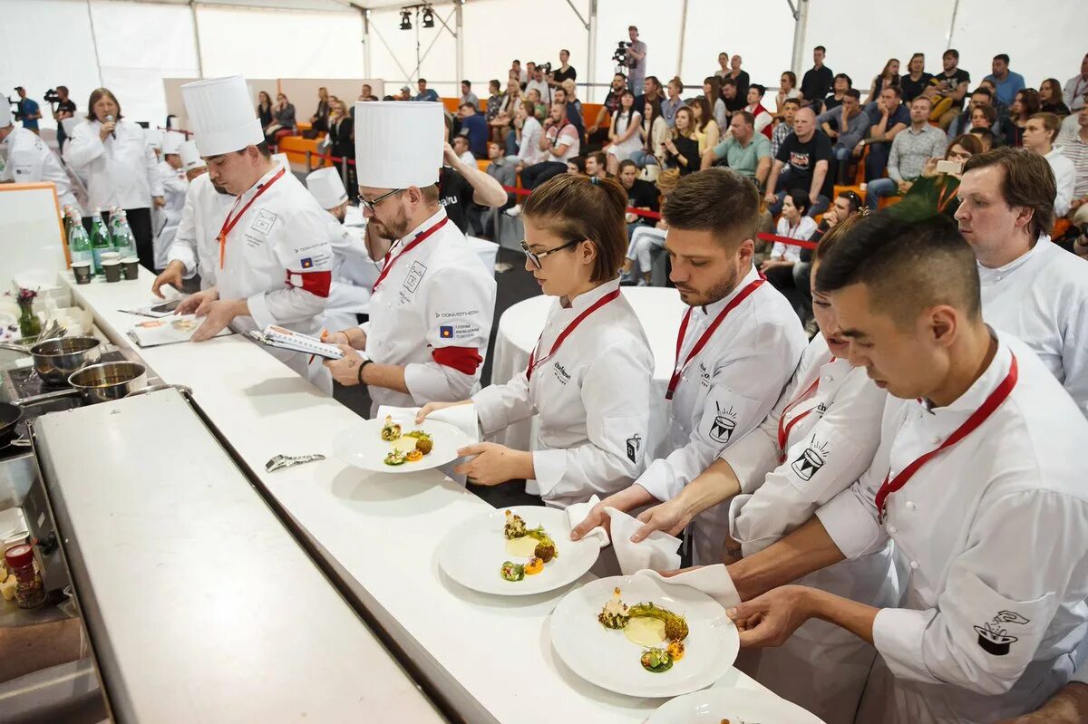 Кулинарные соревнования. Соревнование поваров. Кулинарный конкурс. Повара конкурс.