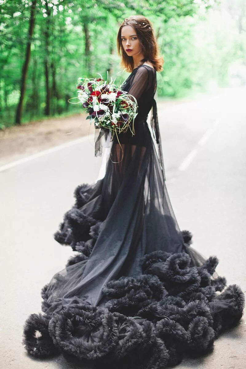 Прокат для фотосессии. Платье облако. Платье облако черное. Фотосессия в черном платье. Платье облако для фотосессии.