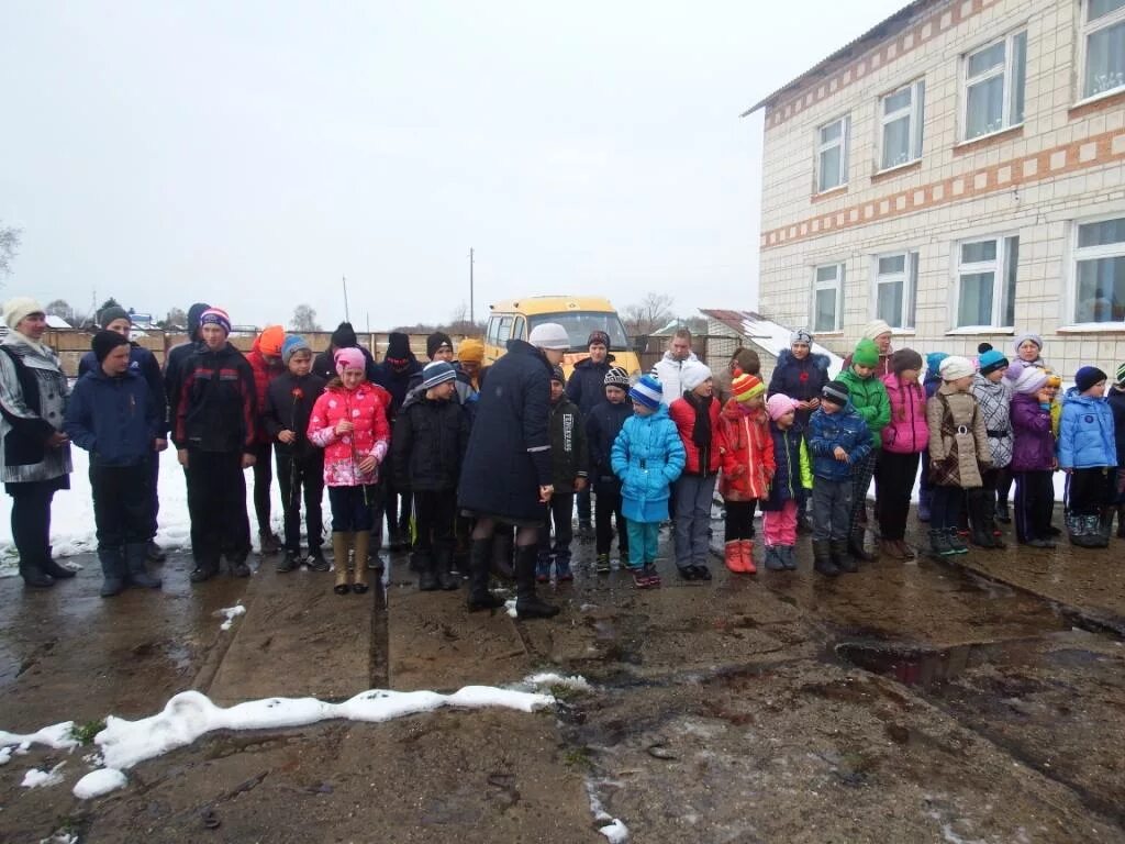 Погода село зырянское томской. Зырянский район село Михайловка. Томская область Зырянский район село Михайловка. Окунеево Зырянский район. Окунеево Зырянский район школа.