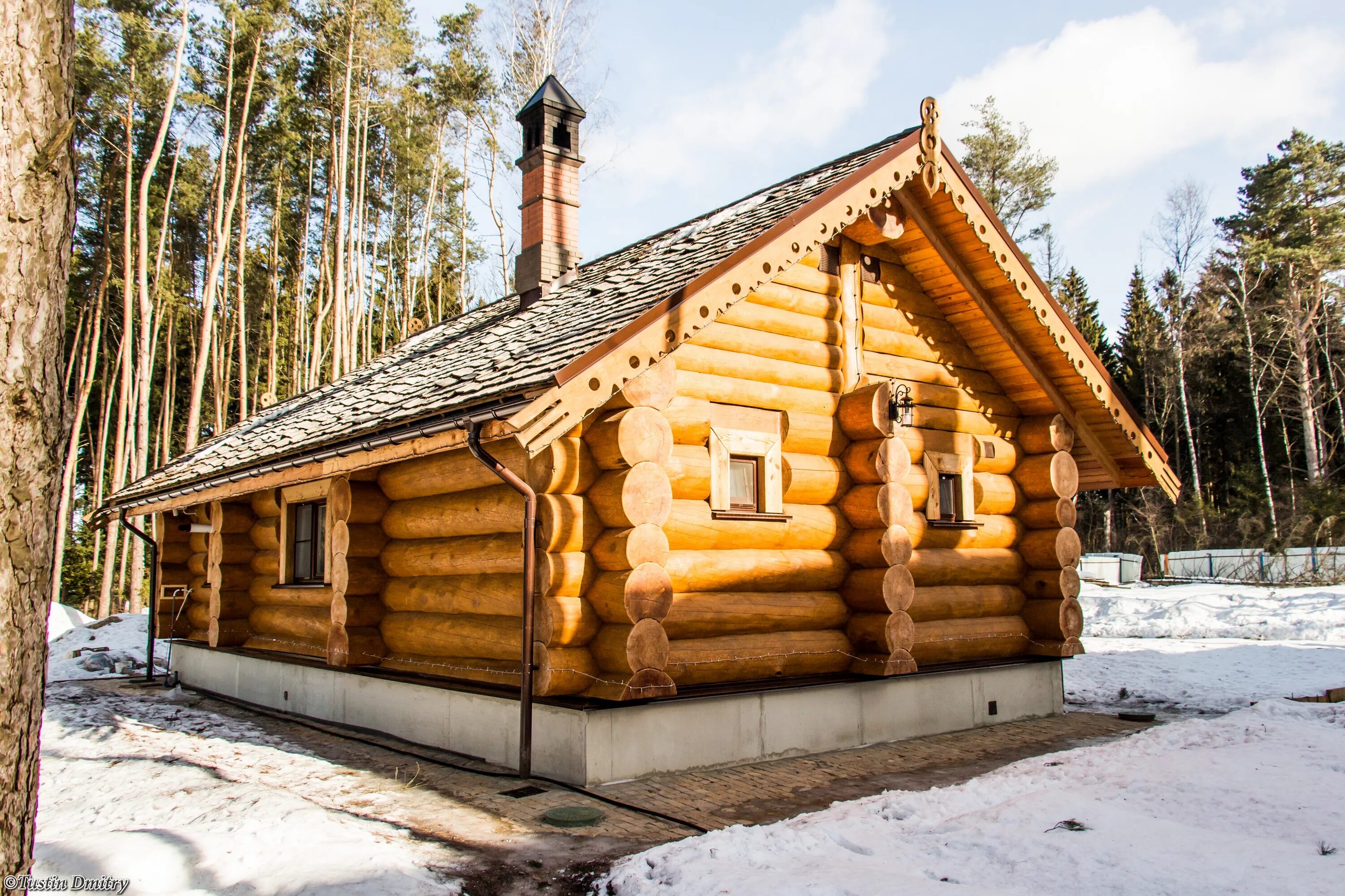 Баня из лиственницы. Деревянная баня. Сруб бани. Рубленная баня. Цена рубленных домов