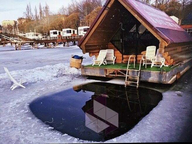 Баня на воде. Плавающая баня. Баня на воде Подмосковье. Баня на воде Долгопрудный. Русская баня на воде