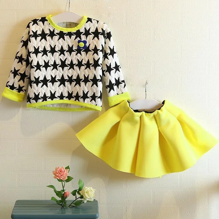 Одежда юбка и кофта. Кофта юбка. Одежда юбка и кофта. Кофта юбка. Одежда юбка и кофта.