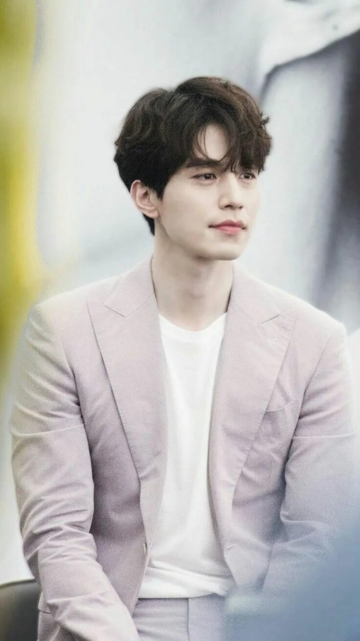 Lee dong wook 2022. Лин дон ук. Doctor john дорама. Lee dong wook. Ли дон ук с цветами.