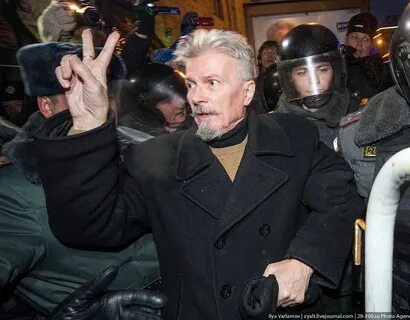 Лимонов жив