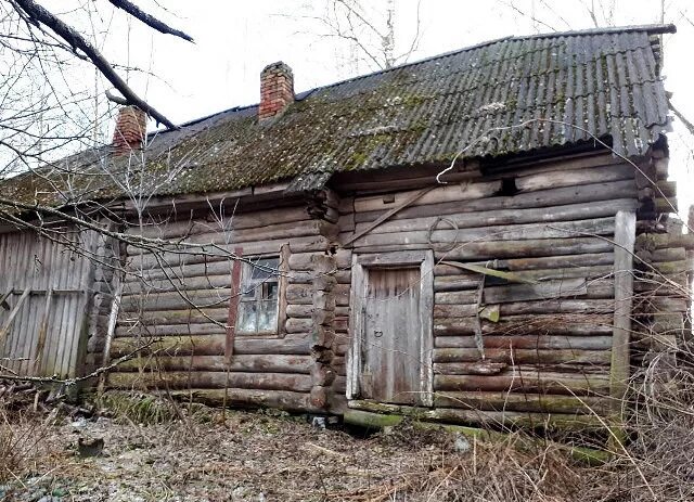 Усадьба аполье смоленская область. Заброшенные деревни смоленской. Заброшенная церковь деревня смоленская область. Заброшенные храмы вязьмы. Вишневка деревня духовщинский.