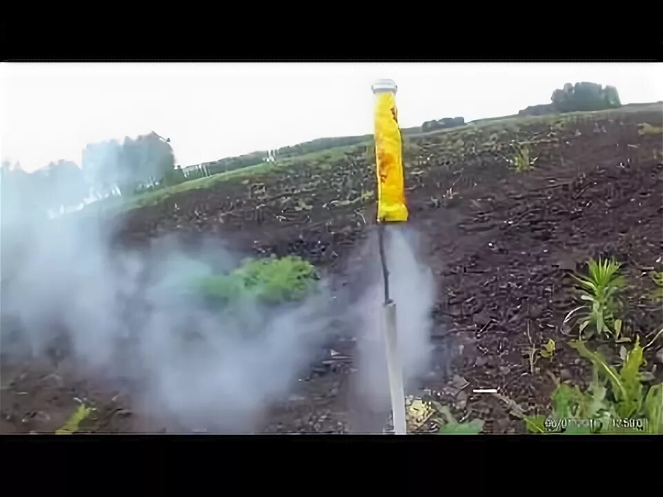 Ракетное топливо селитра. Ракетное топливо из сахара. Ракетное топливо из сахара и селитры. Ракетное топливо из селитры. Двигатель на карамельном топливе.
