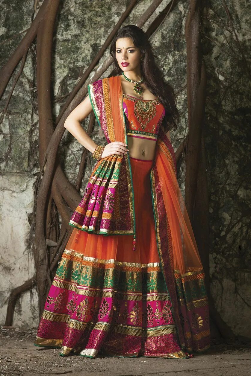 Indian fashion. Свадебное индийское платье lehenga. Одежда индии женская. Индийский стиль в одежде. Индийский стиль в одежде.