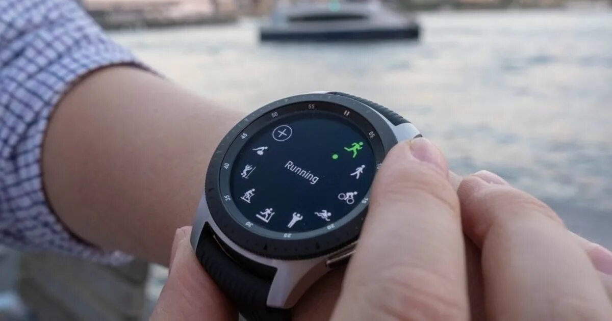 Самсунг часы видео. Samsung Smart watch 5. Samsung watch SM r500. Часы самсунг Galaxy watch 2020. Самсунг галакси вотч 5.