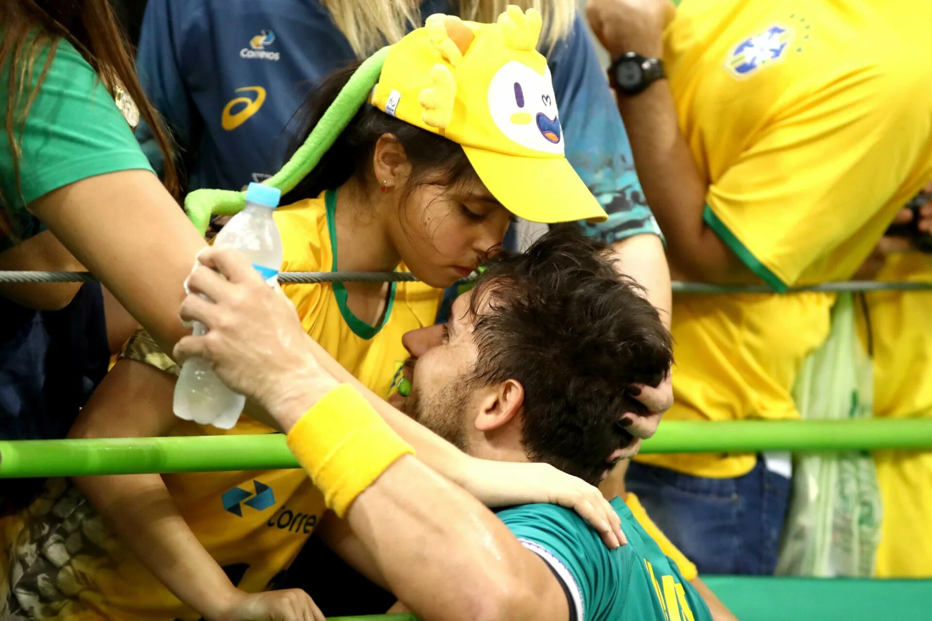 Бразильский поцелуй. Kiss Brazil. Sweet Kiss Brazil. Handball Brazil. Brazilian kissing.