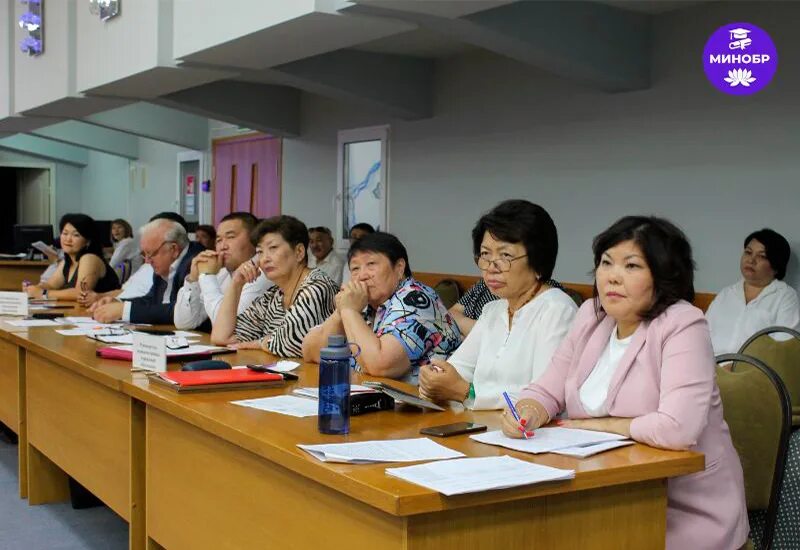 Ангирова булган борисовна министр образования калмыкии. В калмыкии министерство образования и науки. Питкиева татьяна ивановна калмыкия. В калмыкии министерство образования и науки. Татьяна питкиева министерство образования калмыкии.