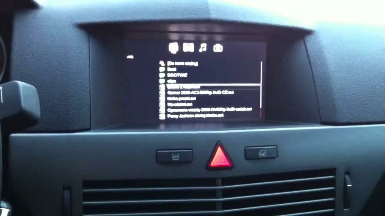 Обновление языка навигации CD70NAVI/DVD90NAVI - Opel Astra H, 1,7 л, 2008 года п