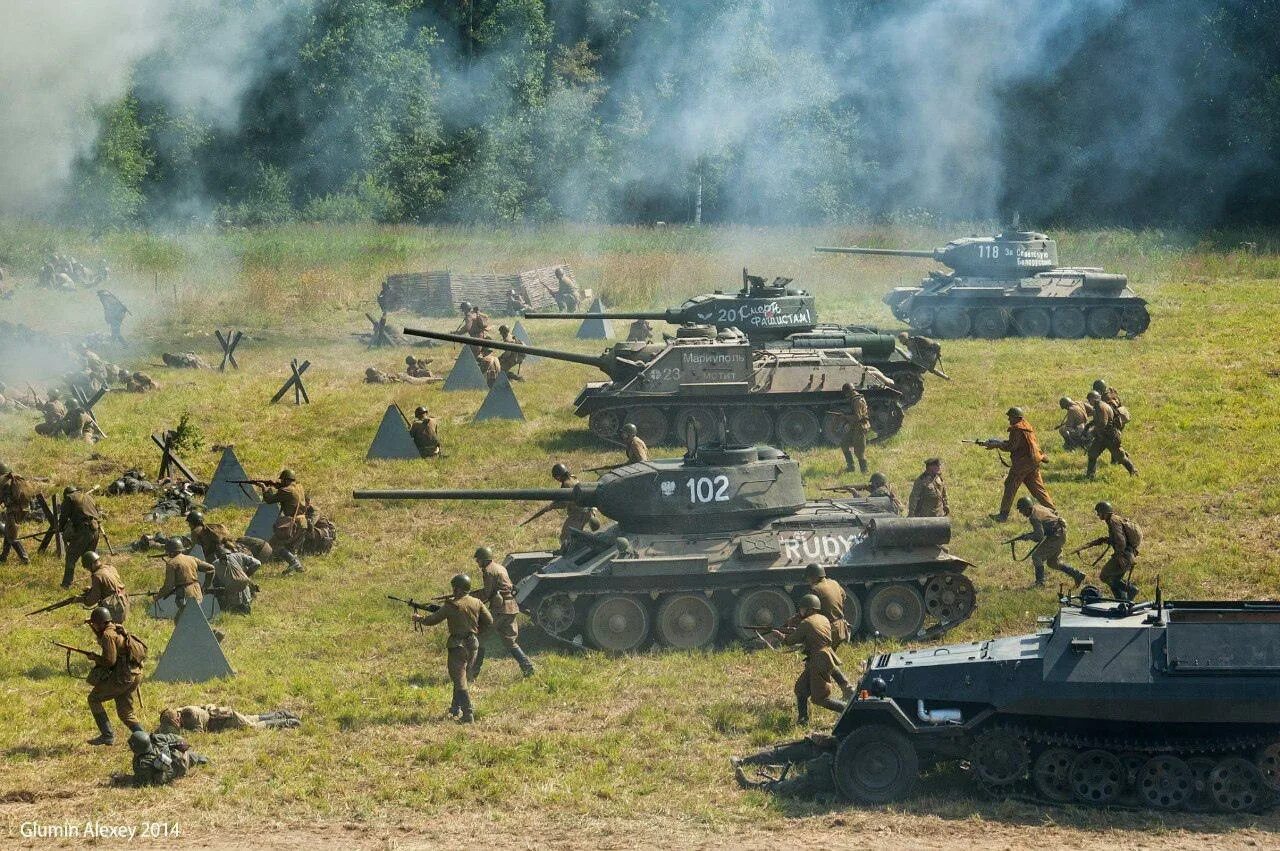 Война пехотинцы сражение. Битва танковых армий. Битва танковых армий. Танки в бою. Битва танковых армий.