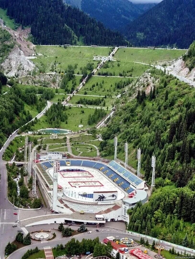 Медеу алматы. Медео алма-ата. Медео алма-ата. Стадион медео в алма ате. Медеу алматы.