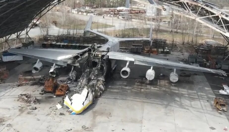 An-225. World's biggest plane destroyed in Ukraine. Where real men cried - 9GAG