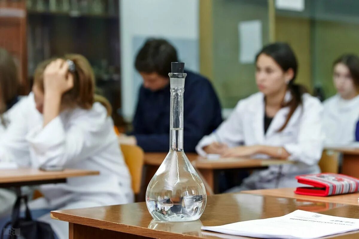 Экзамен по химии. Доронькин химия егэ 2023 30 вариантов. Химия экзамен. Егэ химия темы по заданиям. Химия экзамен огэ.