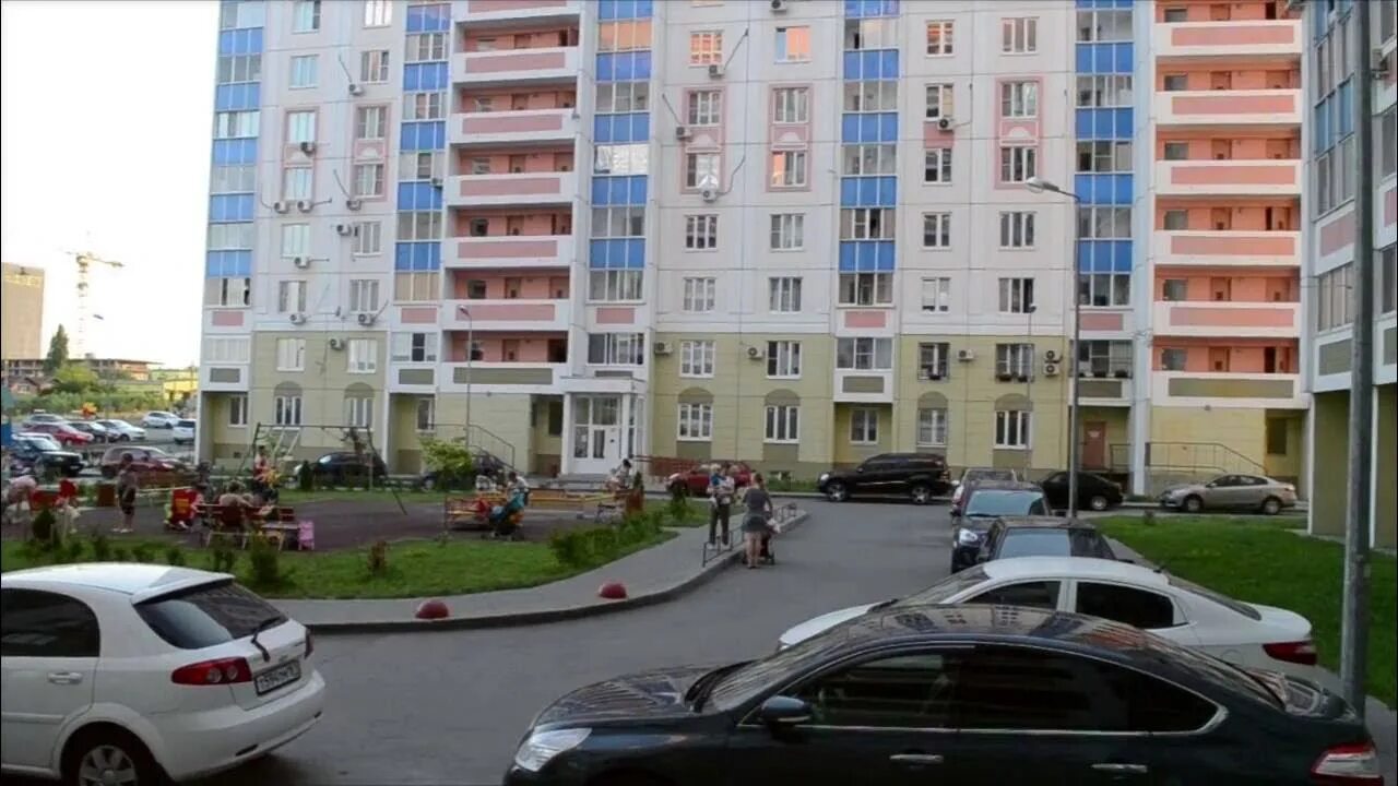 Суздальский переулок 21 ростов-на-дону. Жк красные ворота ростов. Жк красные ворота ростов-на-дону суздальский переулок. Жк красные ворота ростов. Пер суздальский ростов.