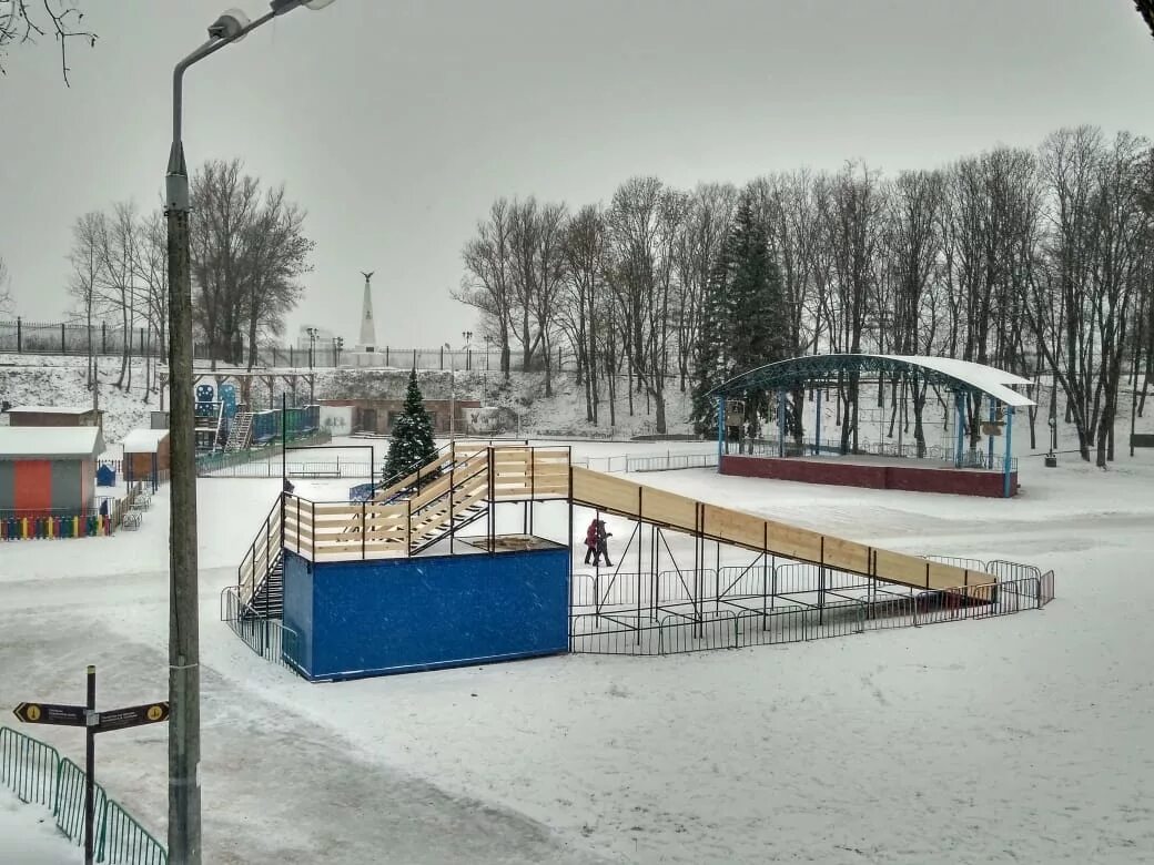 Парк звёзд стабна смоленск горка на ватрушках. Смоленская горка. Парк звёзд стабна смоленск горка на ватрушках. Смоленская горка. Горка для тюбинга.