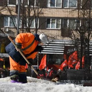 Промчись по дворам весенний