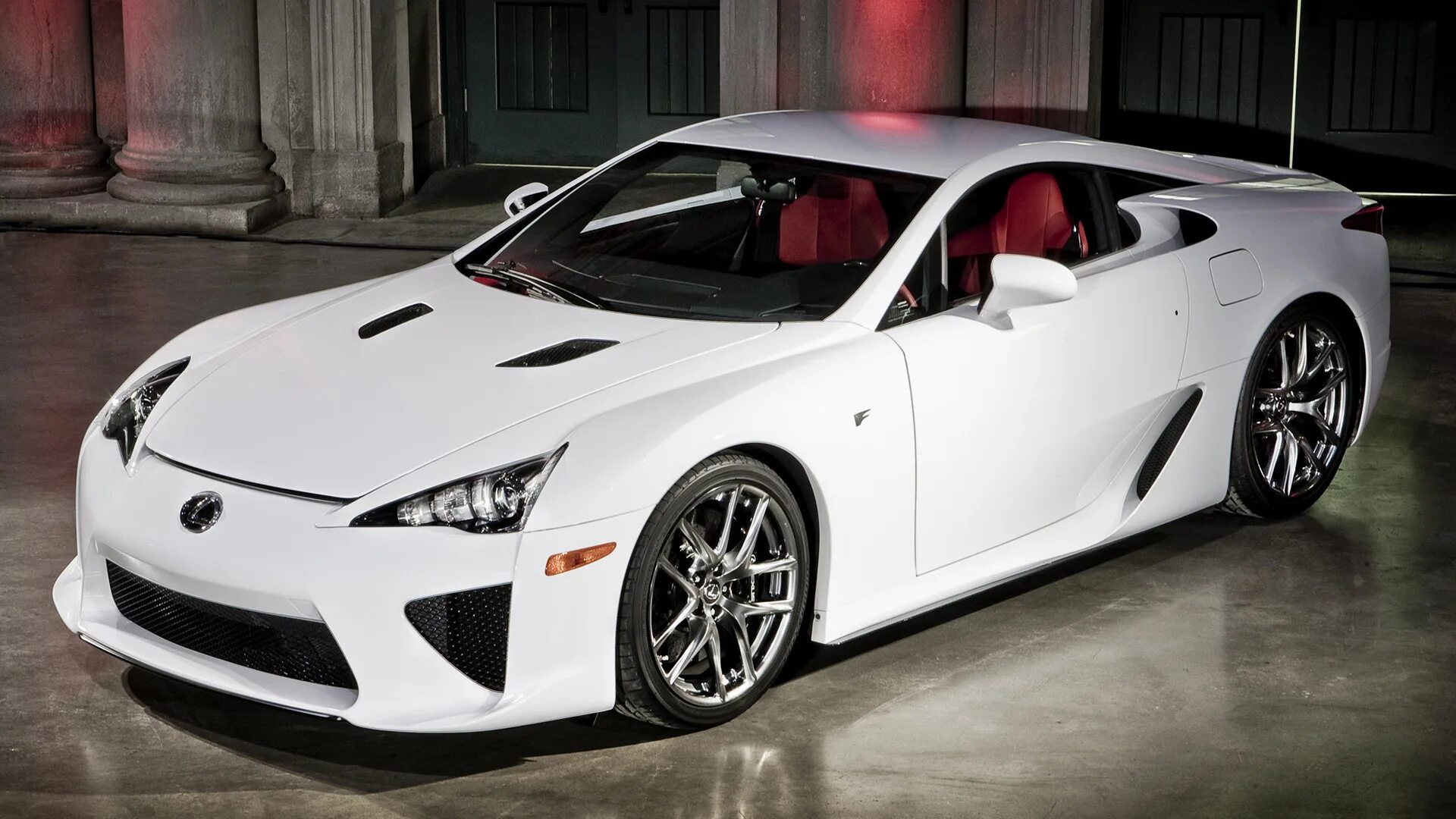 White machine. Лексус ЛФА. Lexus LFA 2010. Лексус ЛФА 2010. Лексус спорткар LFA.