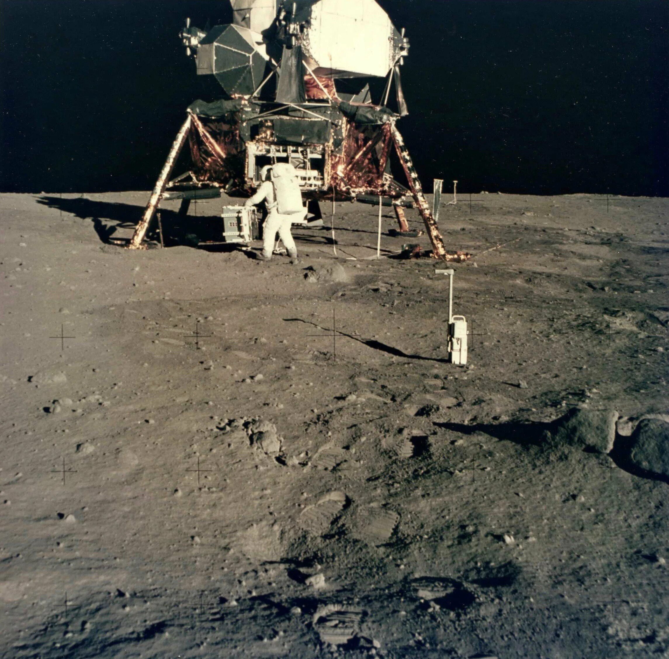 Первая посадка на луну год. Аполлон 11 1969. Миссия Аполлон 11. Миссия Apollo 11. Аполлон 1969 Аполлон 11.